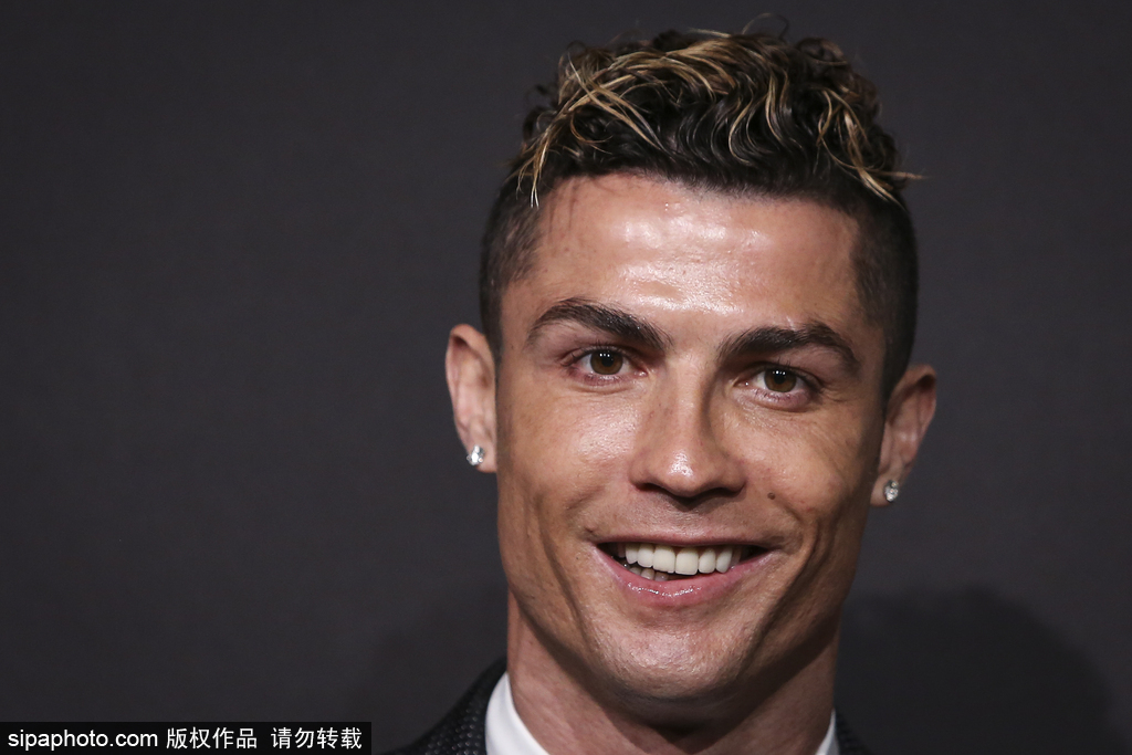 3-2！石川祐希9分+二连胜詹内利绝杀尼科洛夫21分难救主