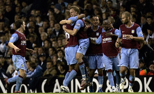 足球欧冠16强对阵出炉，多场焦点战提前上演（欧冠16强对阵揭晓，多场重磅对决提前上演）