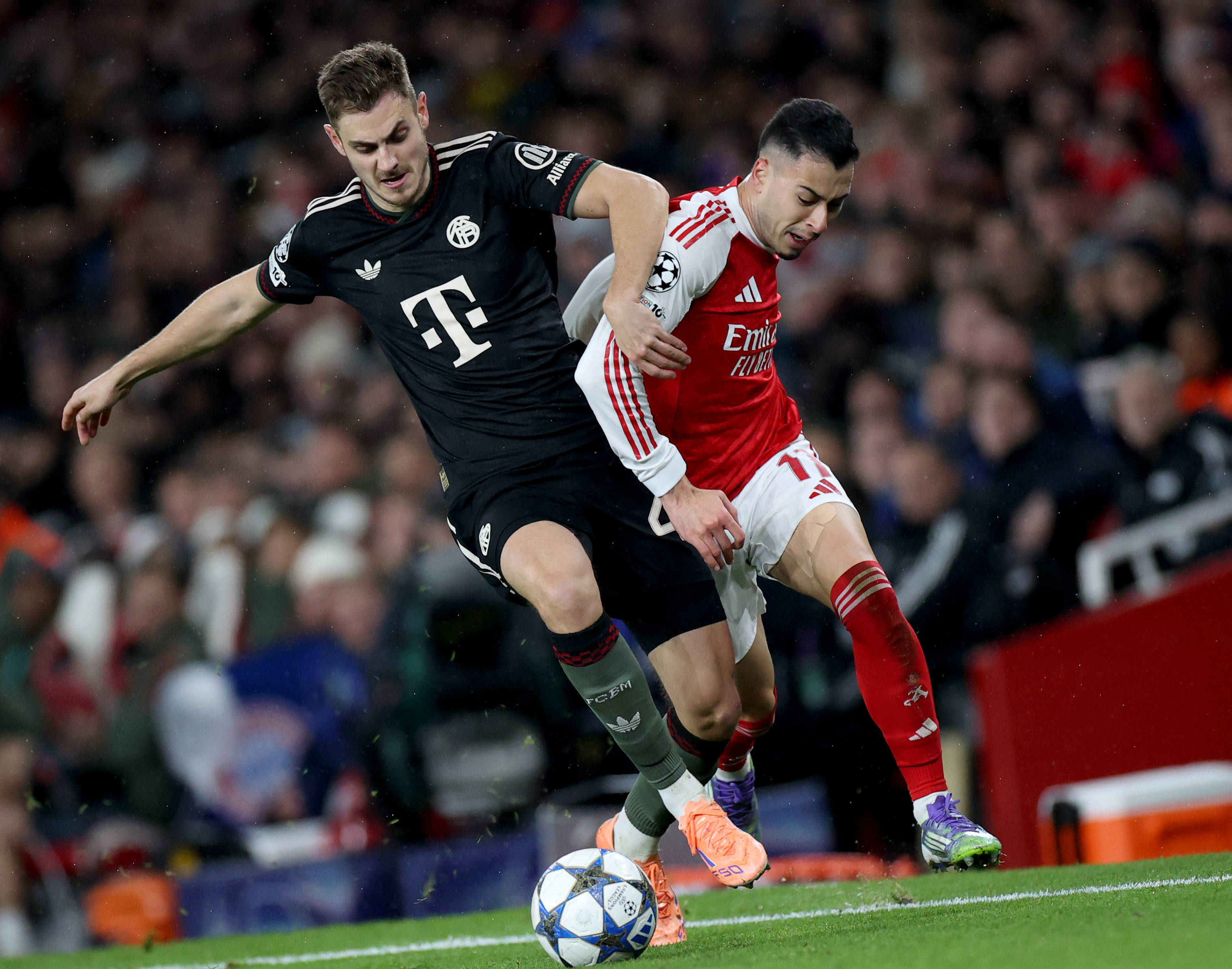 尼日利亚队收到足协支付的奖金，已恢复训练备战世预赛（足协奖金到账，尼日利亚队重启训练备战世预赛）