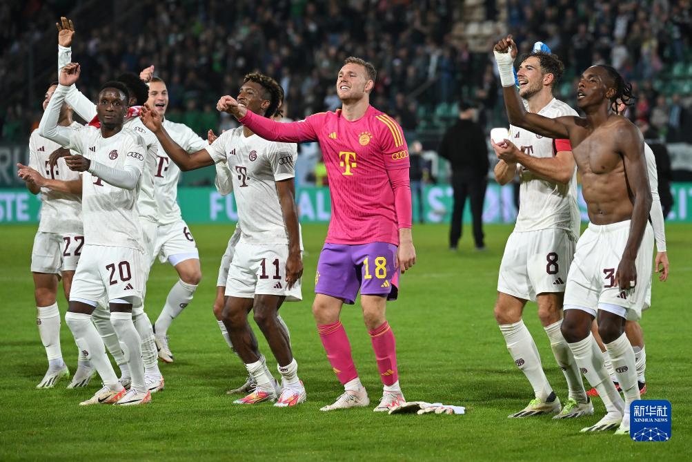 官方：阿根廷国家队征召圣吉罗斯后卫凯文-麦卡利斯特