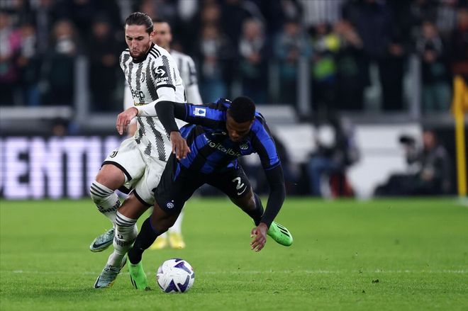 英超第10轮比赛，桑德兰主场1-1战平埃弗顿。