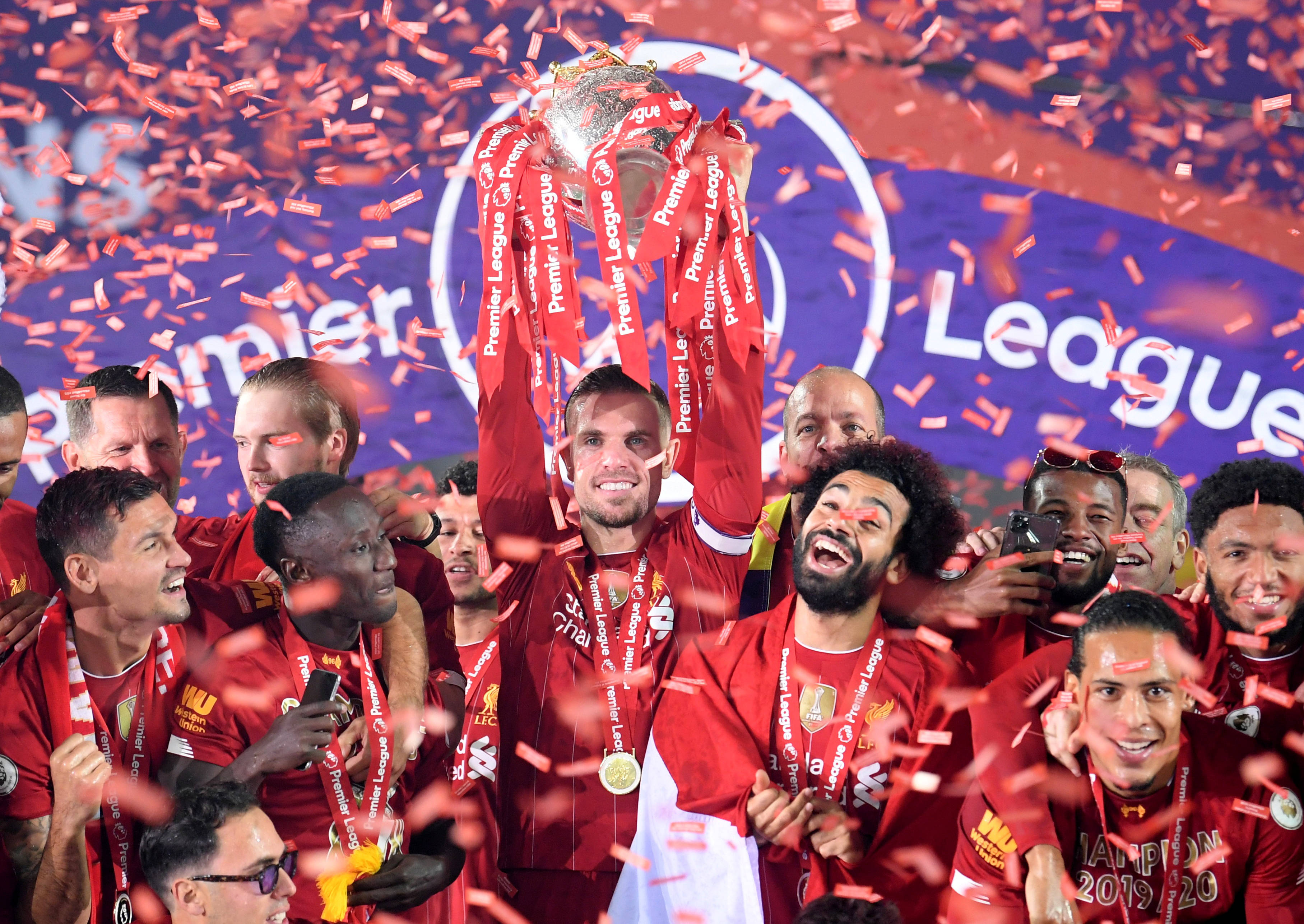 皇马19岁球星陷绝境，父亲引圣经怒怼俱乐部，一月转会成定局？