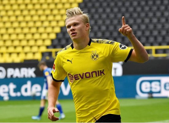 CBA：深圳男篮三分火力全开 主场击败上海