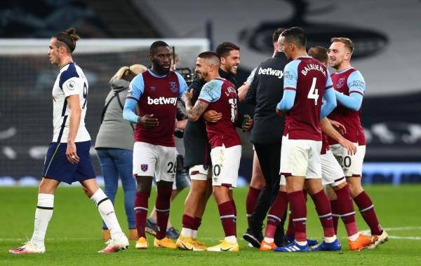 7秒之差无缘世界杯，匈牙利队长索博斯洛伊赛后瘫坐+痛哭（仅差7秒错失世界杯，匈牙利队长索博斯洛伊赛后瘫坐痛哭）