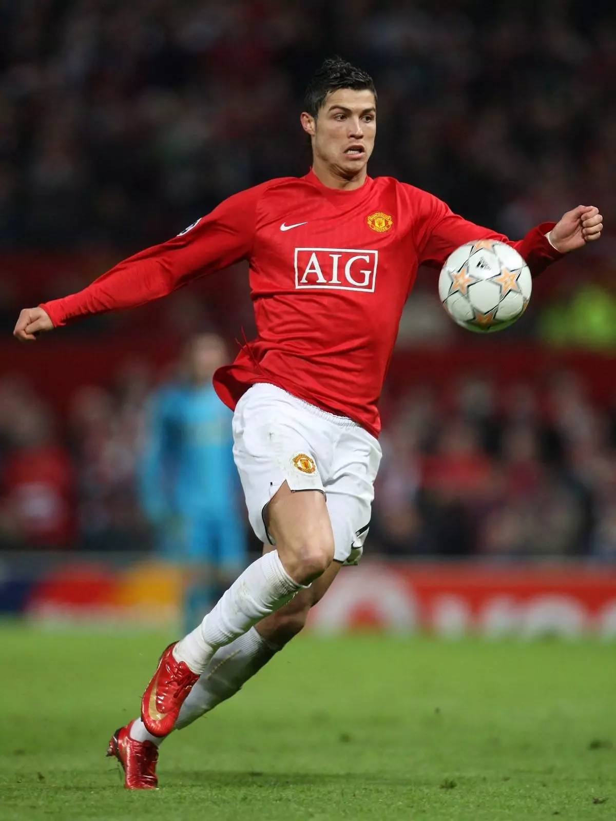 意甲第14轮观赛指南：佛罗伦萨力求首胜，比萨帕尔马保级对决（意甲第14轮看点前瞻：佛罗伦萨冲击首胜，比萨与帕尔马上演保级生死战）