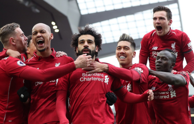 皇马3000万中卫重伤4个月！阿隆索哭晕：生死战后防6将养伤+2人染红