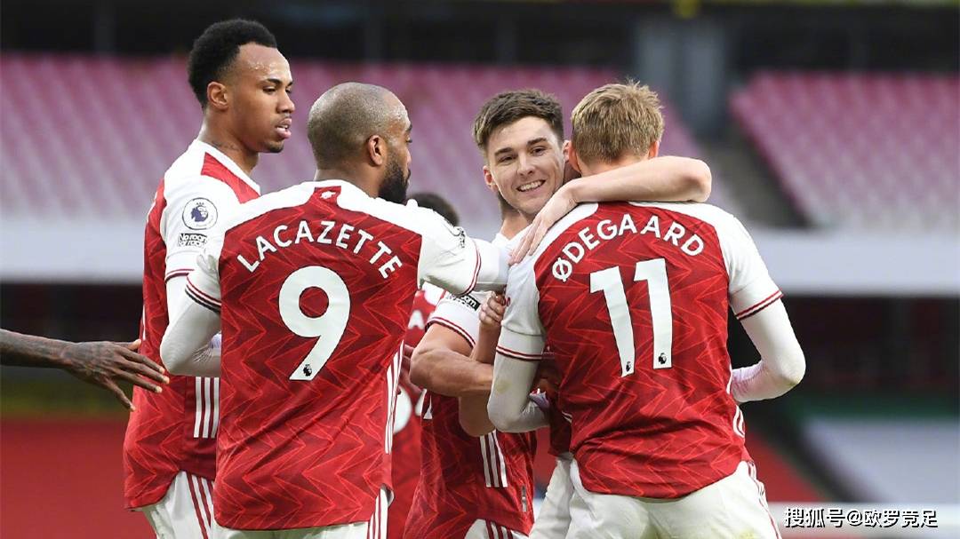 斯洛特：最后时刻我们更像9人应战，很多判罚取决于裁判临场（斯洛特：收官阶段我们形同九人作战，判罚多依裁判临场尺度）