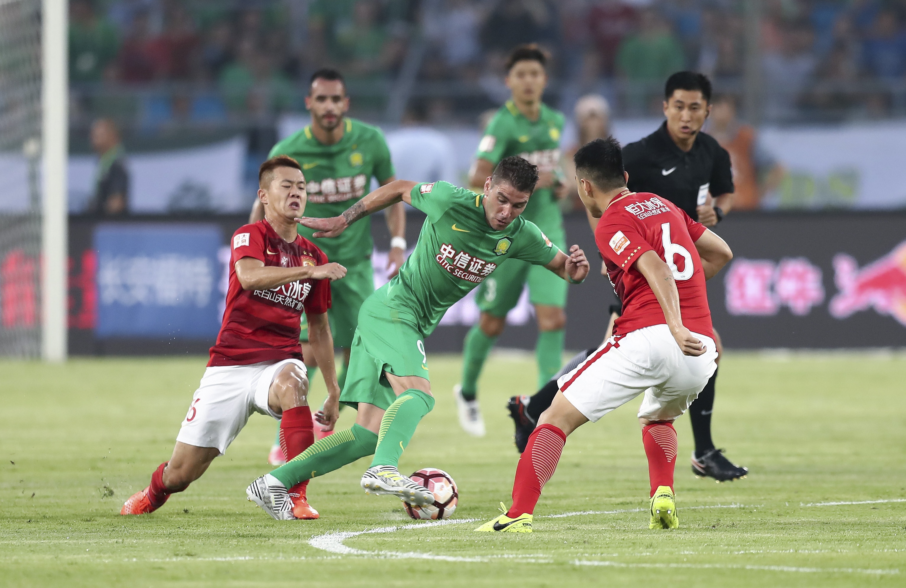 英超前瞻：埃弗顿状态正佳剑指三连胜，纽卡期盼扭转颓势（英超前瞻：埃弗顿状态火热冲击三连胜，纽卡斯尔力求止颓反弹）