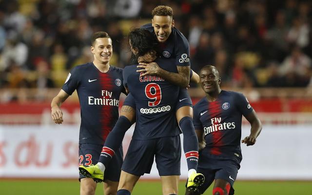 卡利亚里3-3热那亚，维蒂尼亚先拔头筹，阿龙-马丁扳平比分